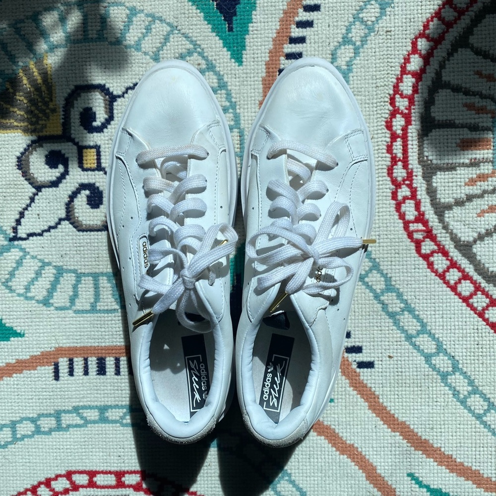 Women's Hypersleek Pointed Toe Leather Sneakers in white 9.5